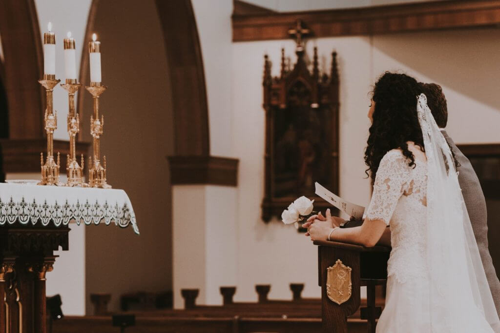 https://wp.catholicmatch.com/wp-content/uploads/2019/11/annie-theby-5ZPbQJdJDic-unsplash-1-e1573501852370-scaled-1024x683.jpg